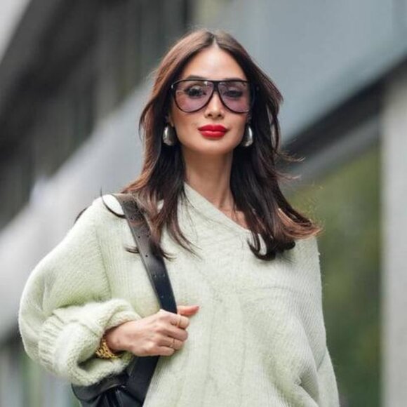 Saint Laurent Black and Blue Sunglasses Sleek Design - Picture 4 of 13